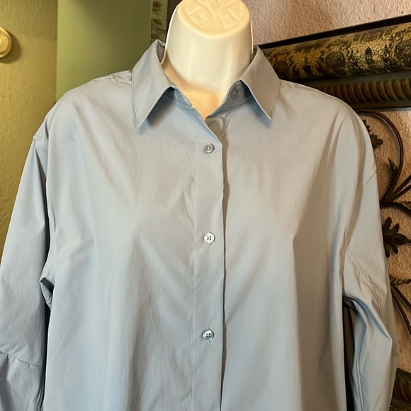 NWT Athleta Oversized Poplin Shirt - blue button up Sz M - Picture 2 of 13